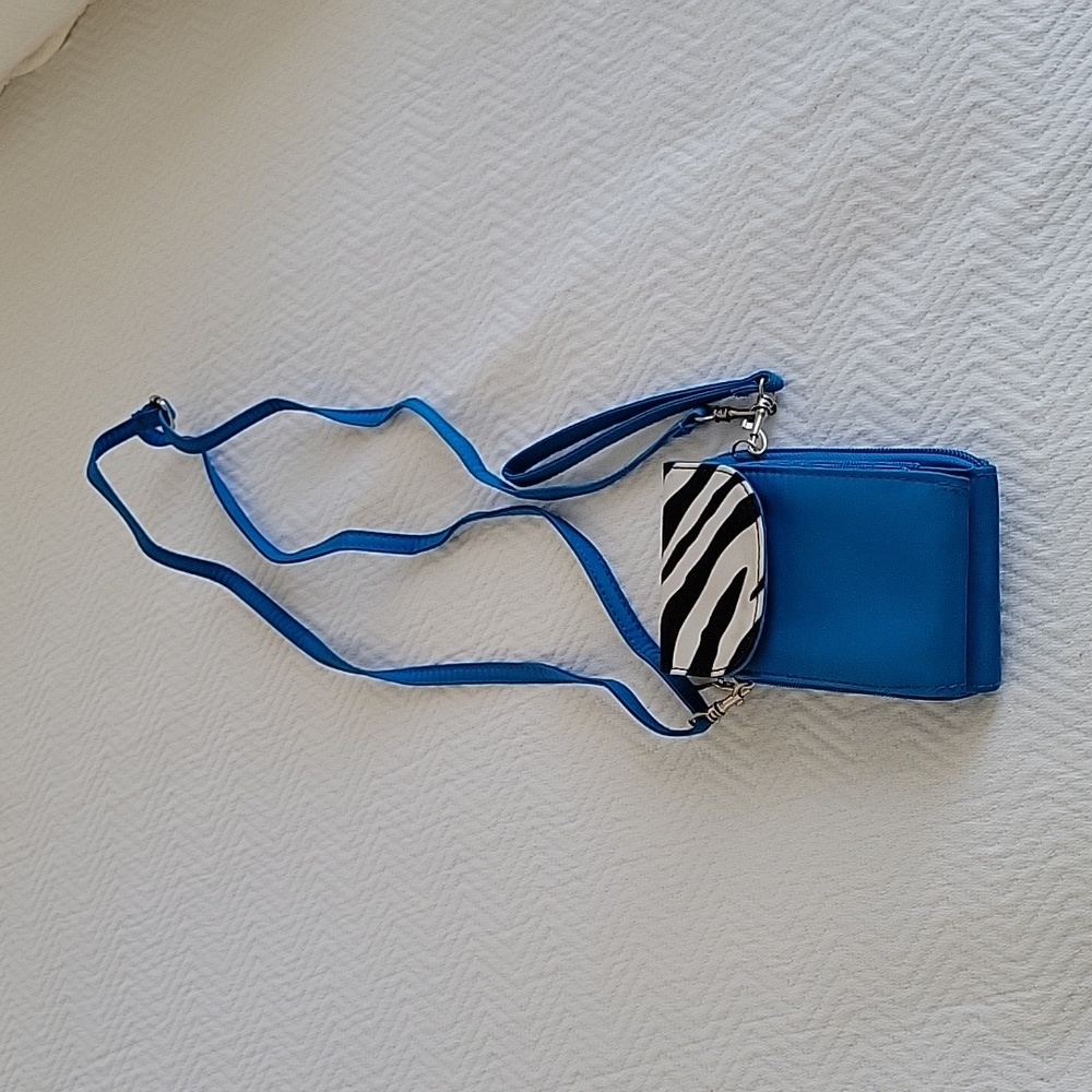 Travel Trend Crossbody Wristlet Bag